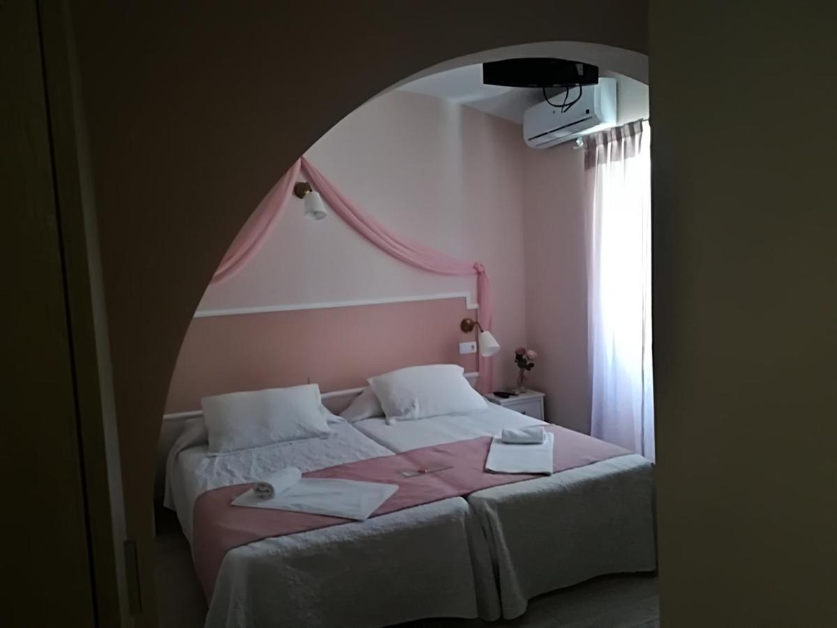 Emperador Augusto Hotel Мерида Екстериор снимка