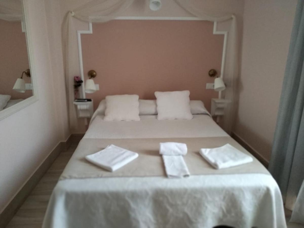 Emperador Augusto Hotel Мерида Екстериор снимка