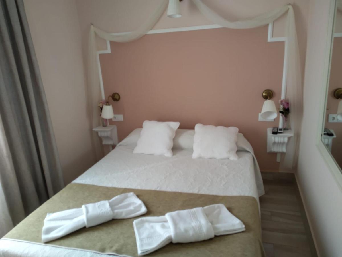 Emperador Augusto Hotel Мерида Екстериор снимка