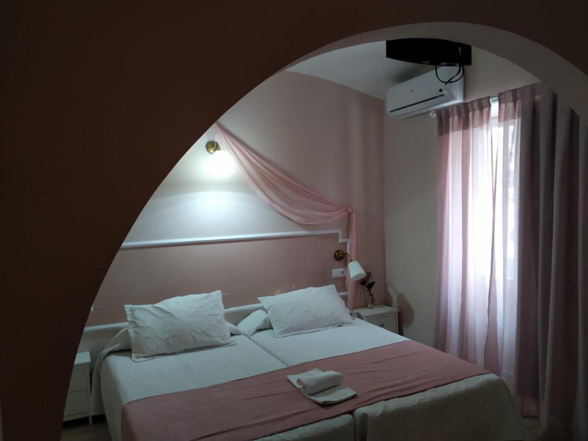 Emperador Augusto Hotel Мерида Екстериор снимка