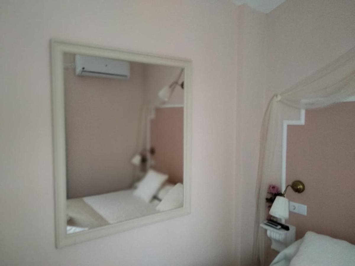 Emperador Augusto Hotel Мерида Екстериор снимка